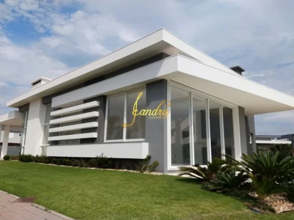Imagem Excelente casa 4 suítes, piscina.