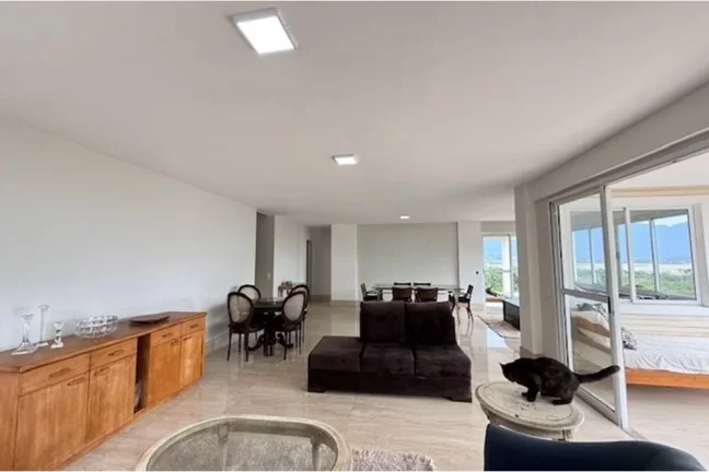 Imagem Casa 257m2 e 4 suítes a venda em Condomínio Fechado, lazer completo e segurança no Recreio dos Bandeirantes