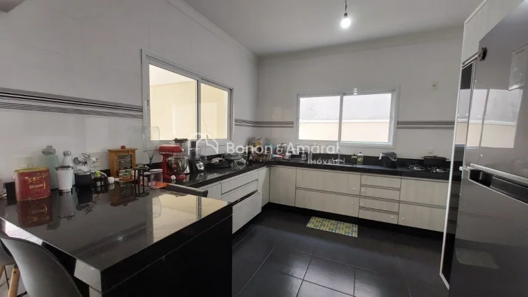 Imagem Casa para á venda em Condomínio em Valinhos com 237 mts num terreno de 307 mts.

Proprietários an...
