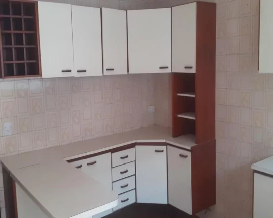 Imagem sobrado com quartos e 1 vaga FL26