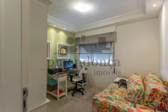 Imagem Apartamento à Venda em prédio charmoso de Higienópolis, 3 dormitórios (1 suíte) e 1 vaga.