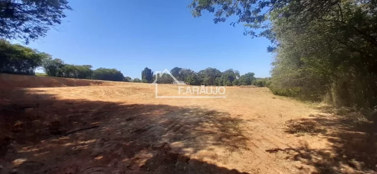 Imagem Área industrial com localização privilegiada, infraestrutura completa e potencial de crescimento