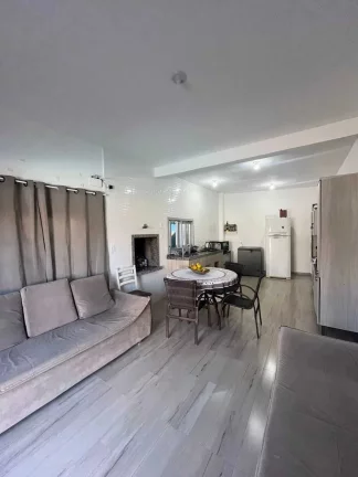 Imagem Casa com 3 dormitórios sendo 2 suítes e 4 vagas de garagem em São Francisco do Sul- SC