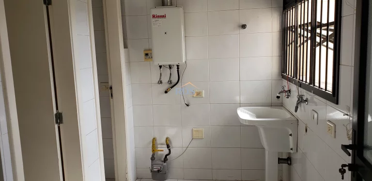 Imagem Vende um espaço e confortável apartamento de 160m² na Vila suzana.