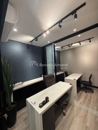 Imagem Oportunidade excelente! Sala comercial mobiliada para locação, contendo 2 banheiros (masculino e f...