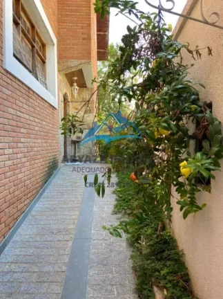Imagem Casa a Venda em Carapicuíba no Centro 5 quartos