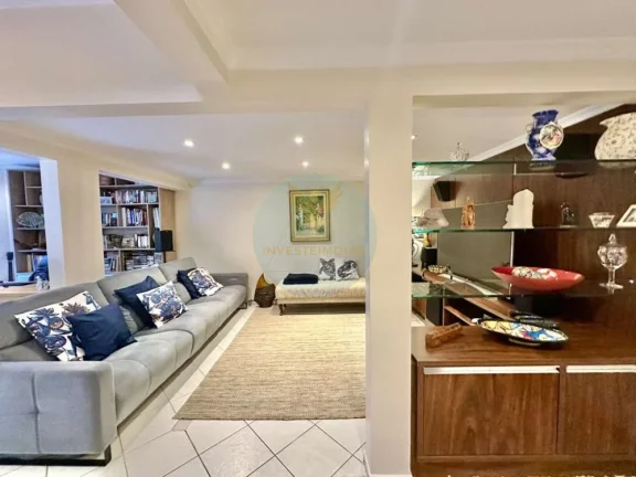 Imagem Casa em Condomínio a Venda no bairro Granja Viana - Cotia, SP