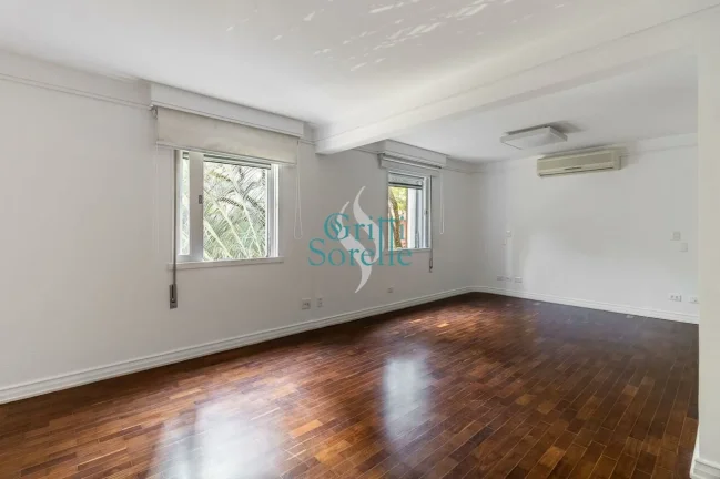 Imagem Apartamento à Venda em Vila Nova Conceição - São Paulo/SP.