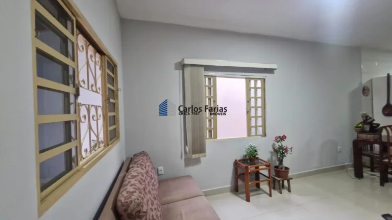 Imagem Casa para Venda em Cidade Ocidental, Centro, 2 dormitórios, 1 suíte, 2 banheiros, 2 vagas