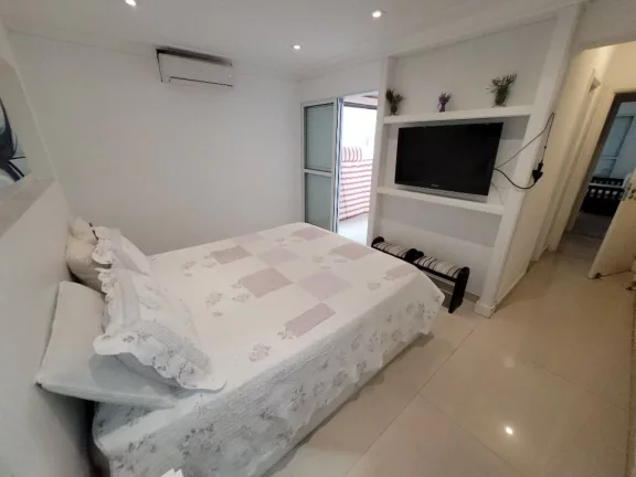 Imagem APARTAMENTO COM 3 DORMITÓRIOS, SENDO 1 SUÍTE, VARANDA GOURMET, PREDIO COM PISCINA, 1 QUADRA DA PRAIA DAS ASTÚRIAS