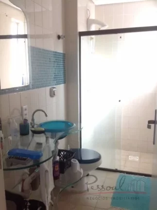 Imagem Cobertura plana, muito espaçosa, posição solar norte. Sala de tv, ampla sala de estar/jantar, ár...