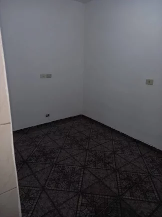 Imagem Sobrado Ótima Localização 125 m2 5 Dormitórios e 2 Vagas de Gargens