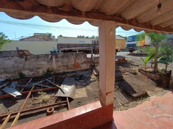 Imagem Casa 2/4 Com Barracoes No Setor Jardim Progresso Em Goiania , Oportunidade