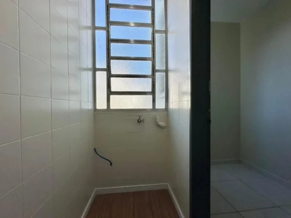 Imagem Apartamento 2Dórmitórios dependência - Bairro Centro