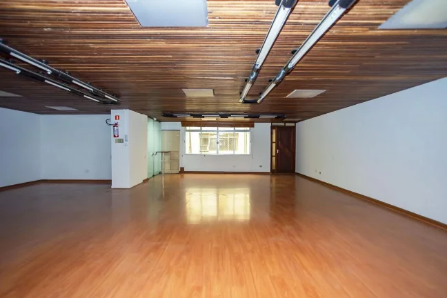 Imagem Conjunto Comercial no Centro