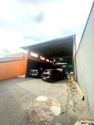 Imagem Casa com Salão a Venda - 03 Quartos (1 suíte) - Ponte São João - Jundiaí/SP