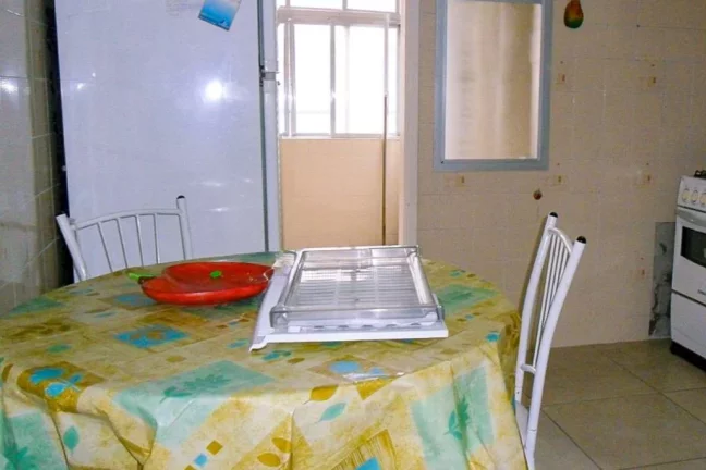 Imagem Enseada - Apartamento à 100 metros da praia - Região do Fórum.