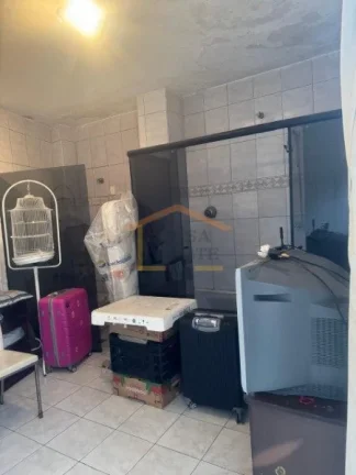 Imagem Sobrado com 2 dormitórios, sendo 1 suíte, sala, banheiros, copa, cozinha, lavanderia, terraço, qu...