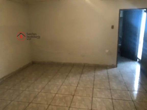 Imagem Casa Antiga à venda, com 8M de frente e área de terreno de 288m, à 350m da linha verde do metrô e linha prata do monotrilho, fácil acesso ao centro