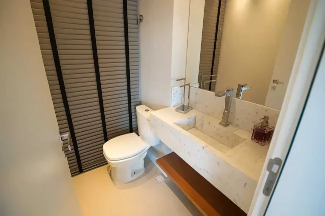 Imagem Apartamento com localização privilegiada! 2 suítes e 1 vaga dupla no Centro de Balneário Camboriú