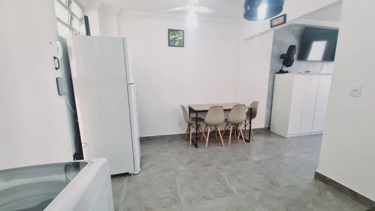 Imagem Kitnet com 1 dormitório à venda, 28 m² por R$ 405.000,00 - Pitangueiras - Guarujá/SP