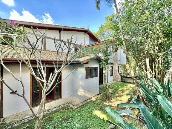 Imagem Casa em Condomínio a Venda no bairro Granja Viana - Carapicuíba, SP