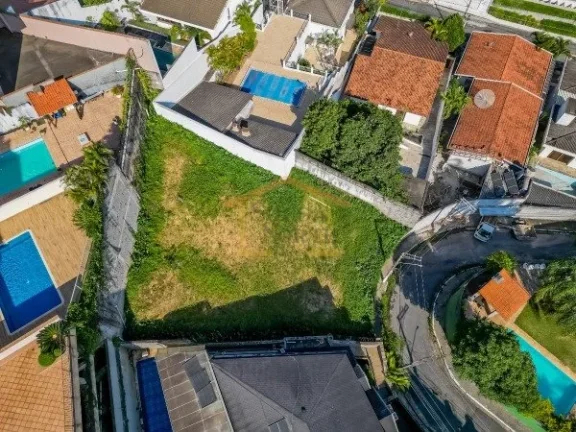 Imagem Terreno à venda no Jardim São Bento, Zona Norte de São Paulo, 500m² em aclive. Localizado em rua...