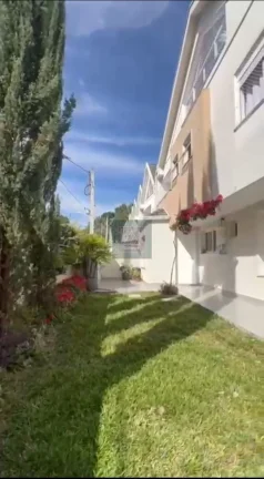 Imagem OPORTUNIDADE no Uberaba - Sobrado com suíte, ático e 3 vagas