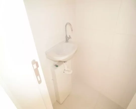 Imagem Rua Soares Caldeira - Madureira - Vendo sala de 22m² - Centro Empresarial Madureira - Aluguel R$500,00