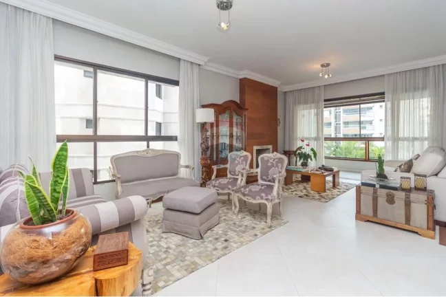 Imagem Excelente Apartamento 176m², 3 suítes, 3 salas, 3 vagas, depósito, elevador privativo e muito mais.