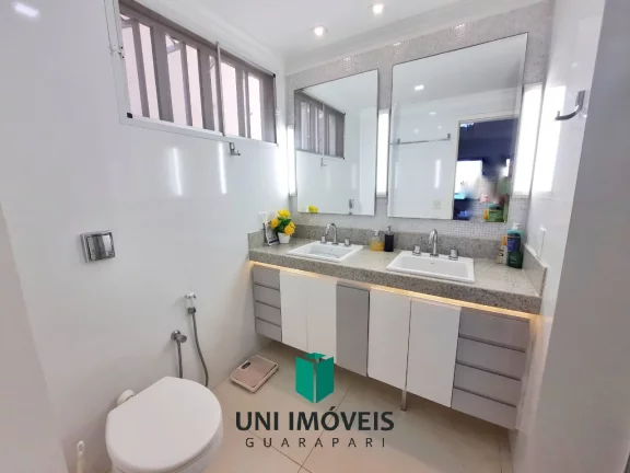 Imagem Cobertura duplex alto padrão com 5 suítes a venda, 400M² com vista para o mar em Guarapari-ES.