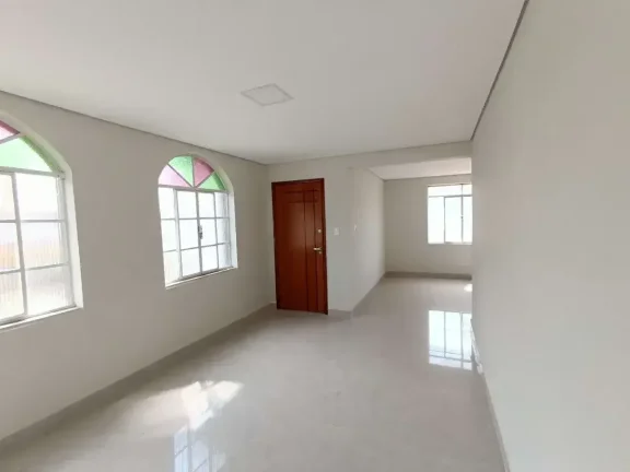 Imagem Apartamento de 3 Quartos com Suíte e DCE para Locação.