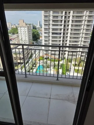 Imagem A planta bem distribuída conta com 3 suítes, 2 salas e uma cozinha integrada, proporcionando ampla...