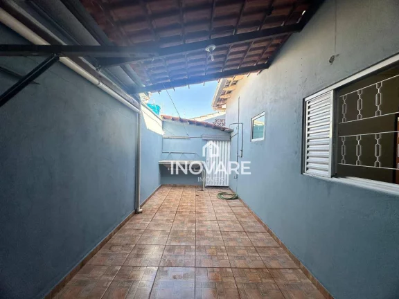 Imagem Casa com 3 dormitórios à venda, 200 m² por R$ 350.000,00 - Jardim das Palmeiras - Araporã/MG