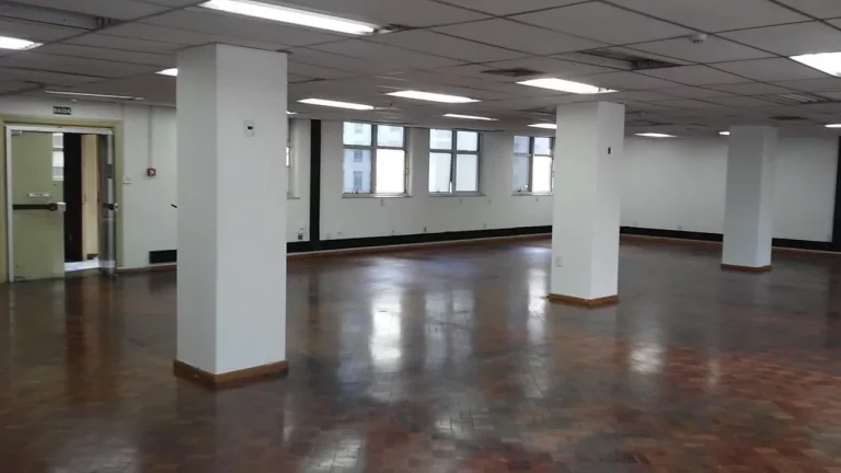 Imagem Conjunto comercial na República junto ao metrô
