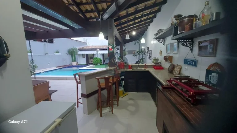 Imagem Casa para Venda em Itanhaém, Cibratel I, 5 dormitórios, 1 suíte, 3 banheiros, 3 vagas