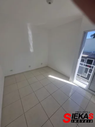 Imagem Casa em Condomínio à Venda em Itaquera, São Paulo-SP: 2 Quartos, 1 Sala, 1 Banheiro, 1 Vaga, 70m². Imperdível!