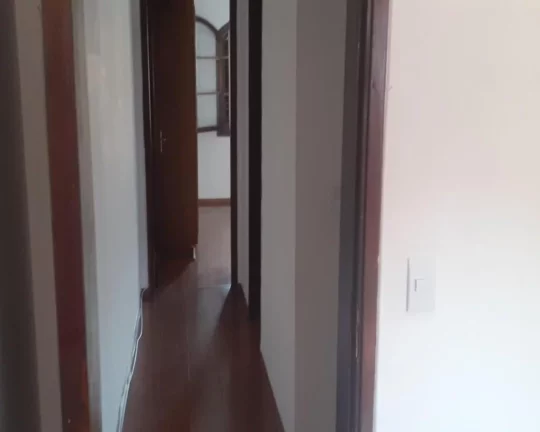Imagem sobrado com quartos e 1 vaga FL26