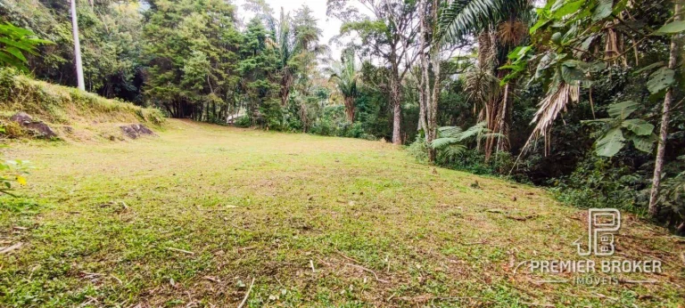Imagem Terreno à venda, 1360 m² por R$ 175.000,00 - Albuquerque - Teresópolis/RJ