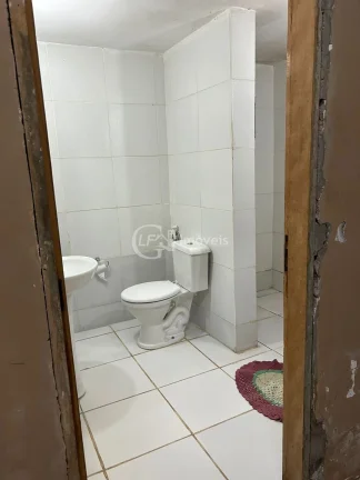 Imagem Casa à venda em Corumbá-MS, bairro Popular Nova: 2 quartos, 1 sala, 1 banheiro, 1 vaga de garagem, 120m².