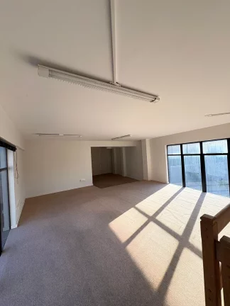 Imagem Sala Comercial a venda no Wall Street – 300m², 2 Vagas e 2 Banheiros – Batel, Curitiba