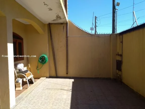 Imagem Sobrado para Venda em Limeira, Jardim Palmeiras, 3 dormitórios, 1 suíte, 1 banheiro, 2 vagas