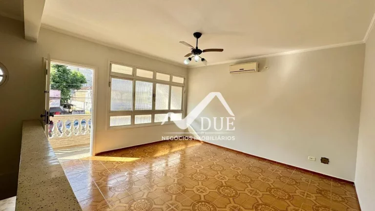 Imagem Casa com 3 dormitórios à venda, 142 m² por R$ 800.000,00 - Encruzilhada - Santos/SP