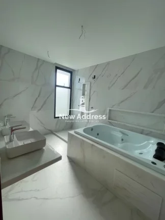 Imagem Alto Padrão: casa linear com 3 suítes à venda no Condomínio Riviera Park - Vila Velha