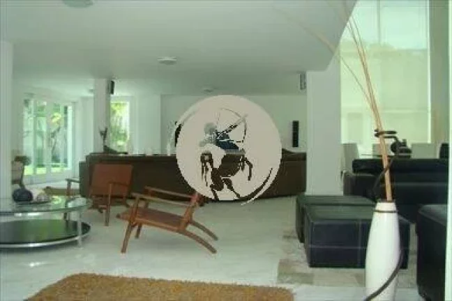 Imagem LINDA CASA EM CONDOMINIO FECHADO EM ALPHAVILLE A VENDA!