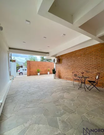 Imagem Casa de campo em área urbana com terreno de 1.160m² e 800m² de área construida