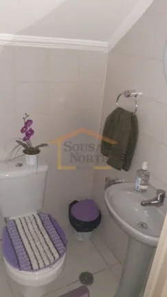 Imagem Sobrado à venda com 115m² de área construída em terreno de 5x25. Conta com sala para dois ambien...