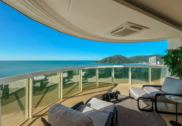 Imagem Cobertura com 3 dormitórios à venda sendo 3 suítes, 273.08 m² por - R$ 17.990.000,00 - Centro - Bal. Camboriú/SC