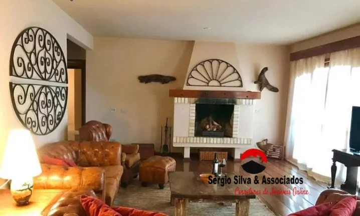 Imagem Casa a Venda na Região do Alto do Capivari Campos do Jordão - SP