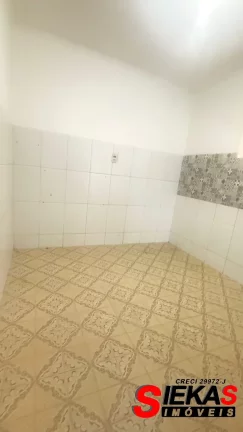 Imagem Casa Comercial para Locação em São Paulo-SP na Chácara Mafalda: 6 salas, 1 banheiro, 4 vagas de garagem e 150m² de área.